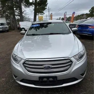 2018 Ford Taurus SEL