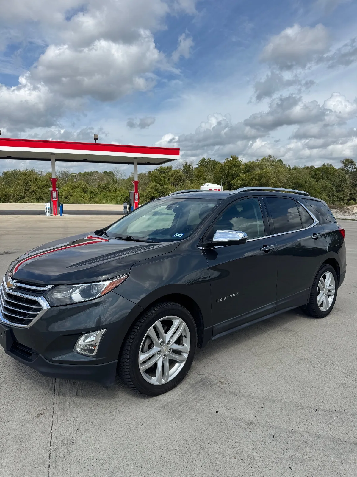 2018 Chevrolet Equinox Ls, photo 1 of 11