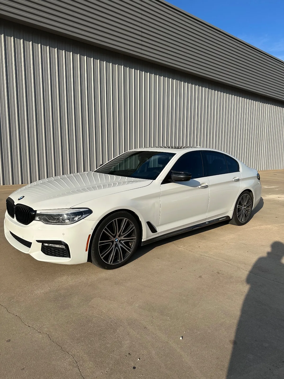 2017 Bmw 5 series 540i, photo 1 of 10