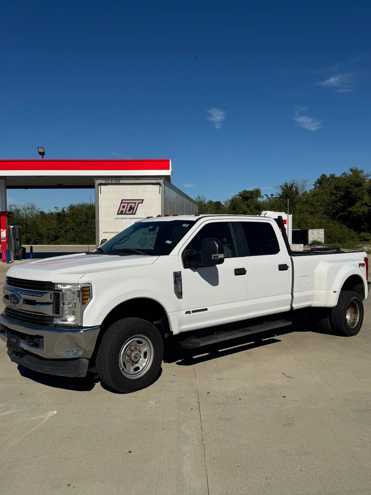 2019 Ford F350 XL, photo 1 of 14