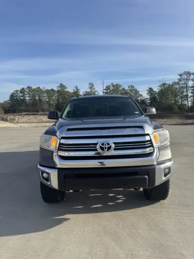 2017 Toyota Tundra SR5
