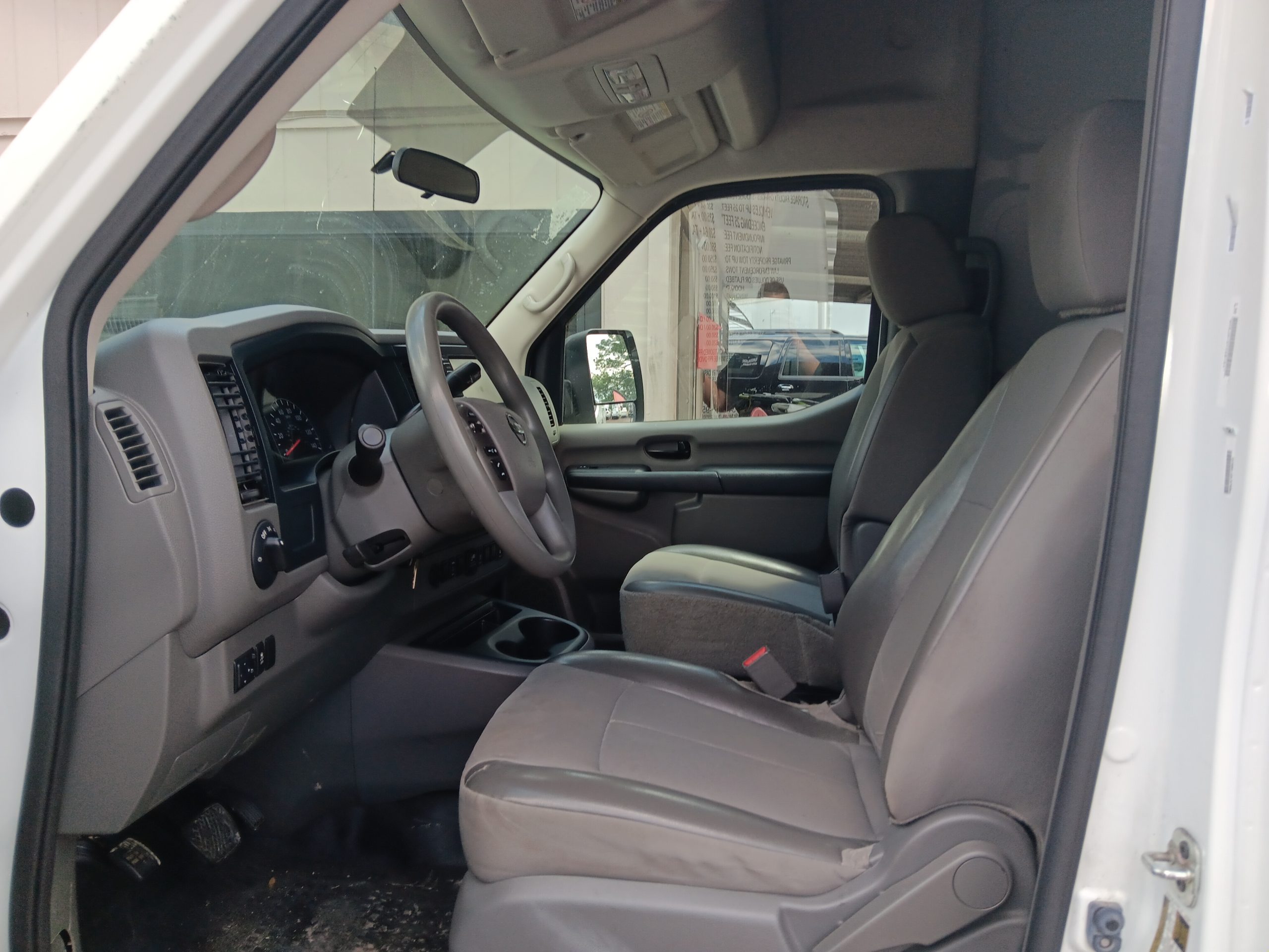 2020 NISSAN NV 2500 HD SV
