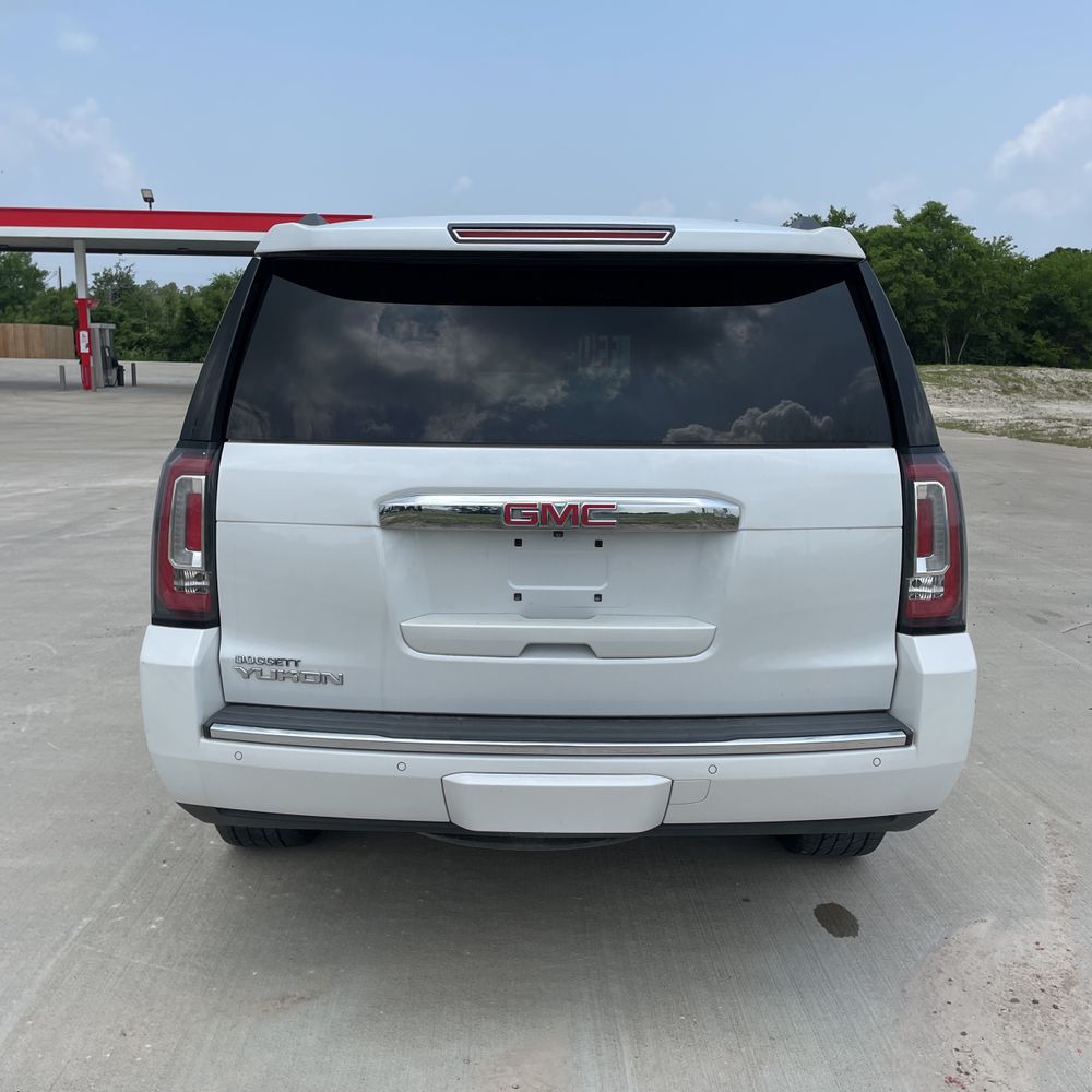 2017 GMC YUKON DENALI