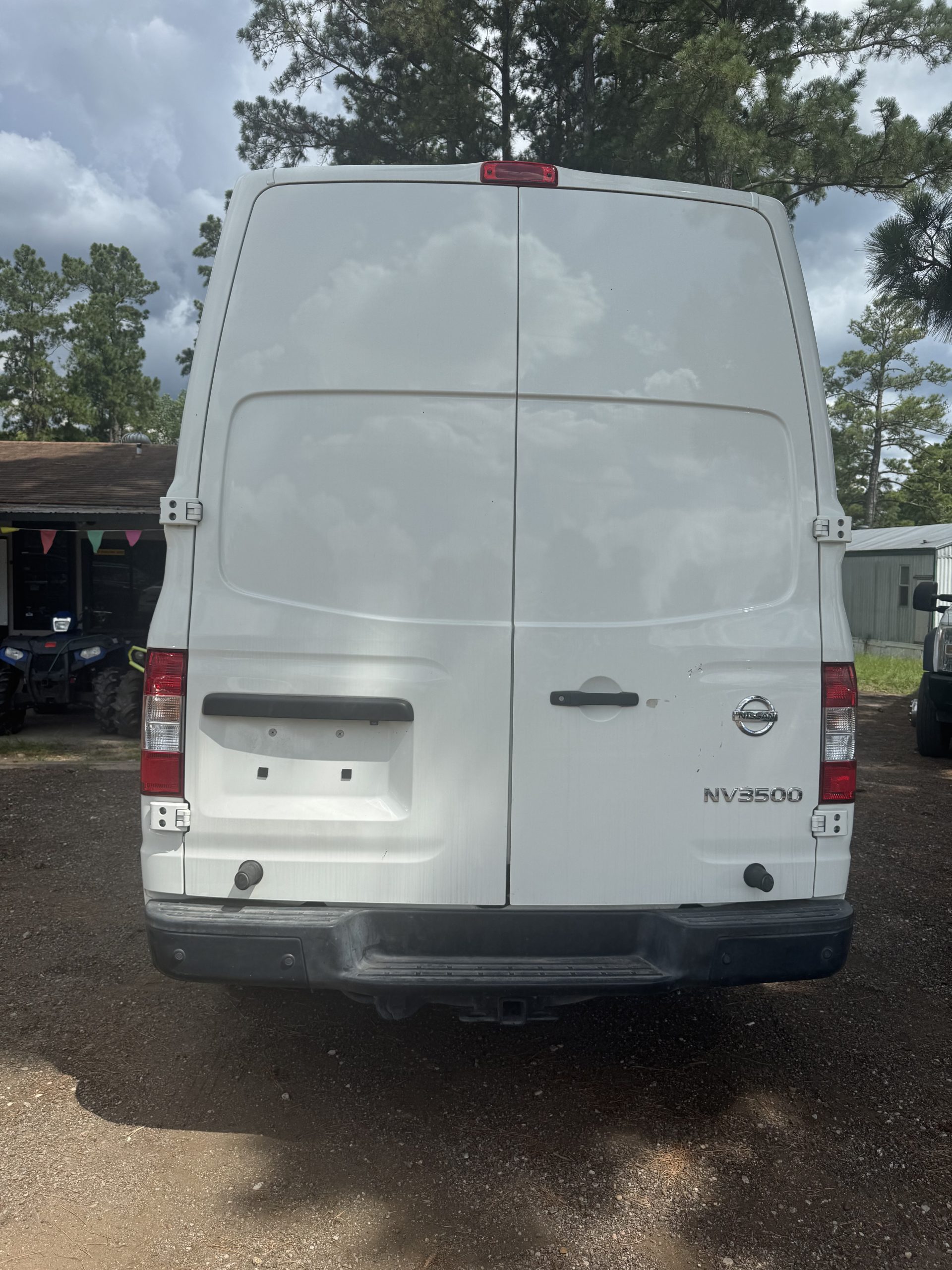 2019 NISSAN NV 2500 HD SV