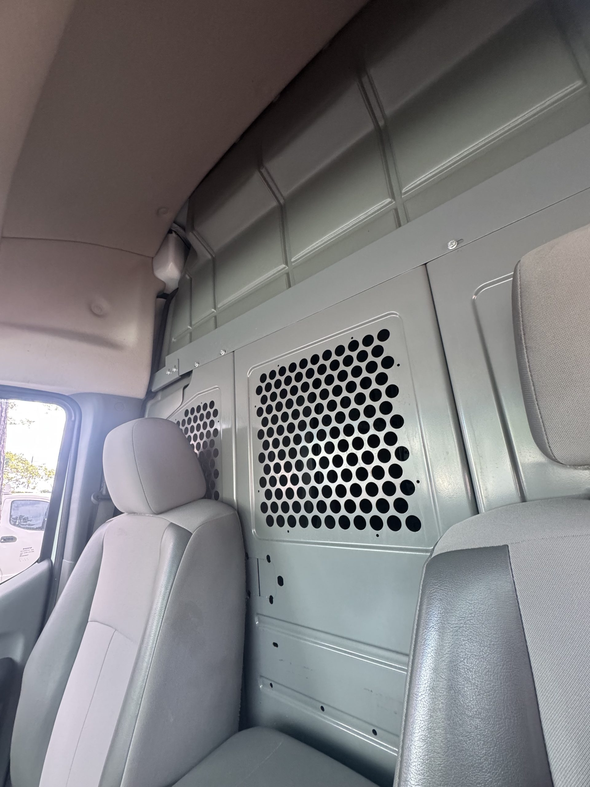 2019 NISSAN NV 2500 HD SV