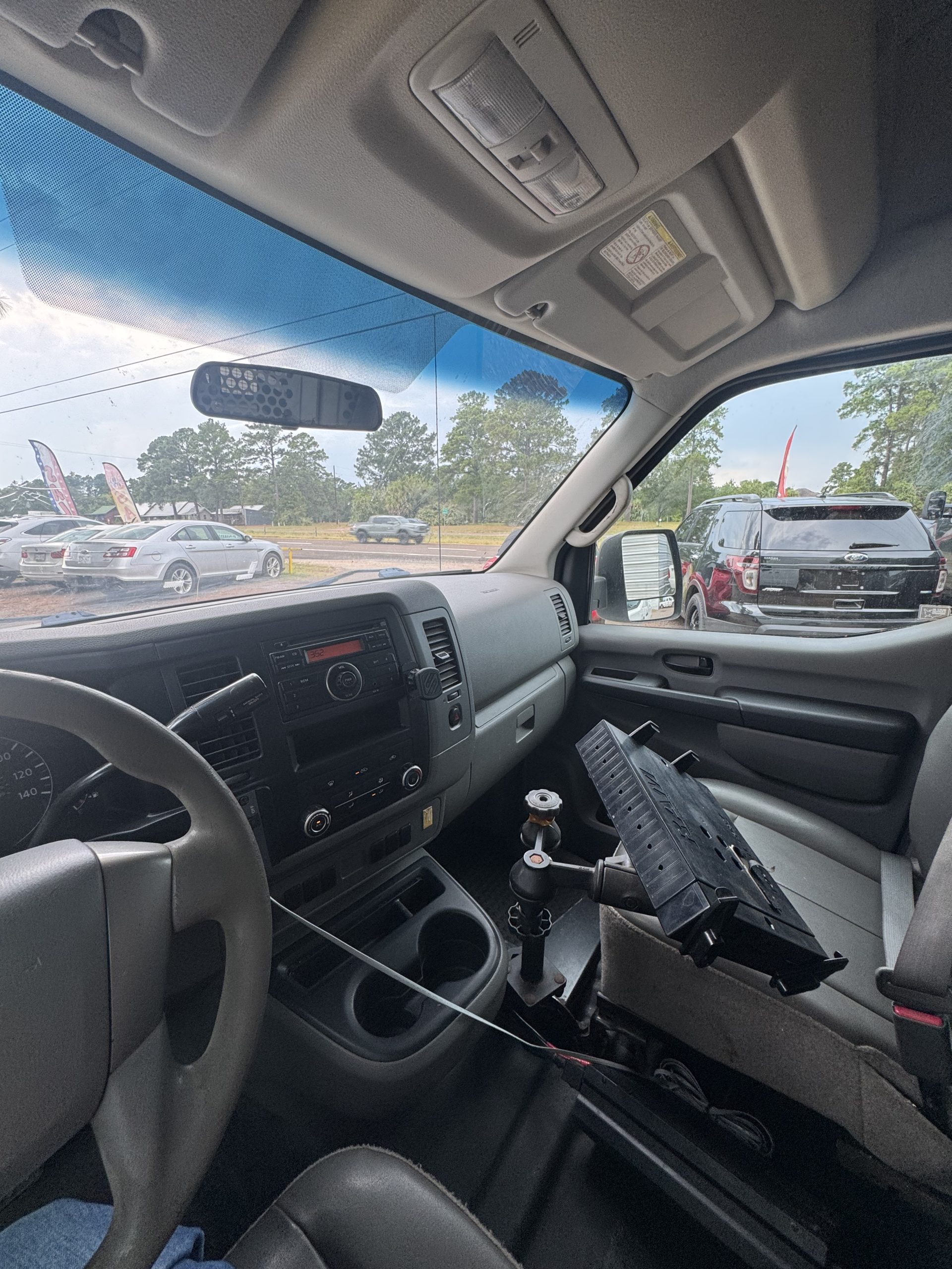 2013 NISSAN NV 2500 HD SV