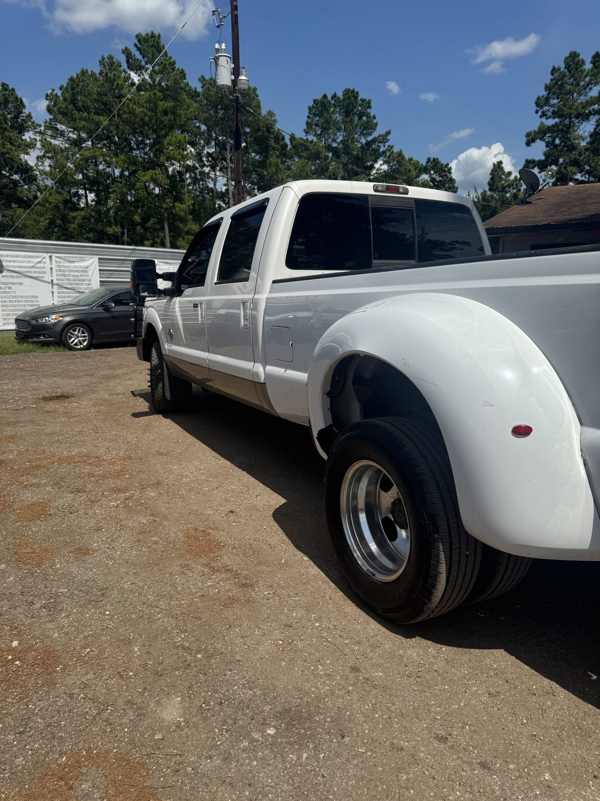 2011 FORD F-350 SUPER DUTY LARIAT
