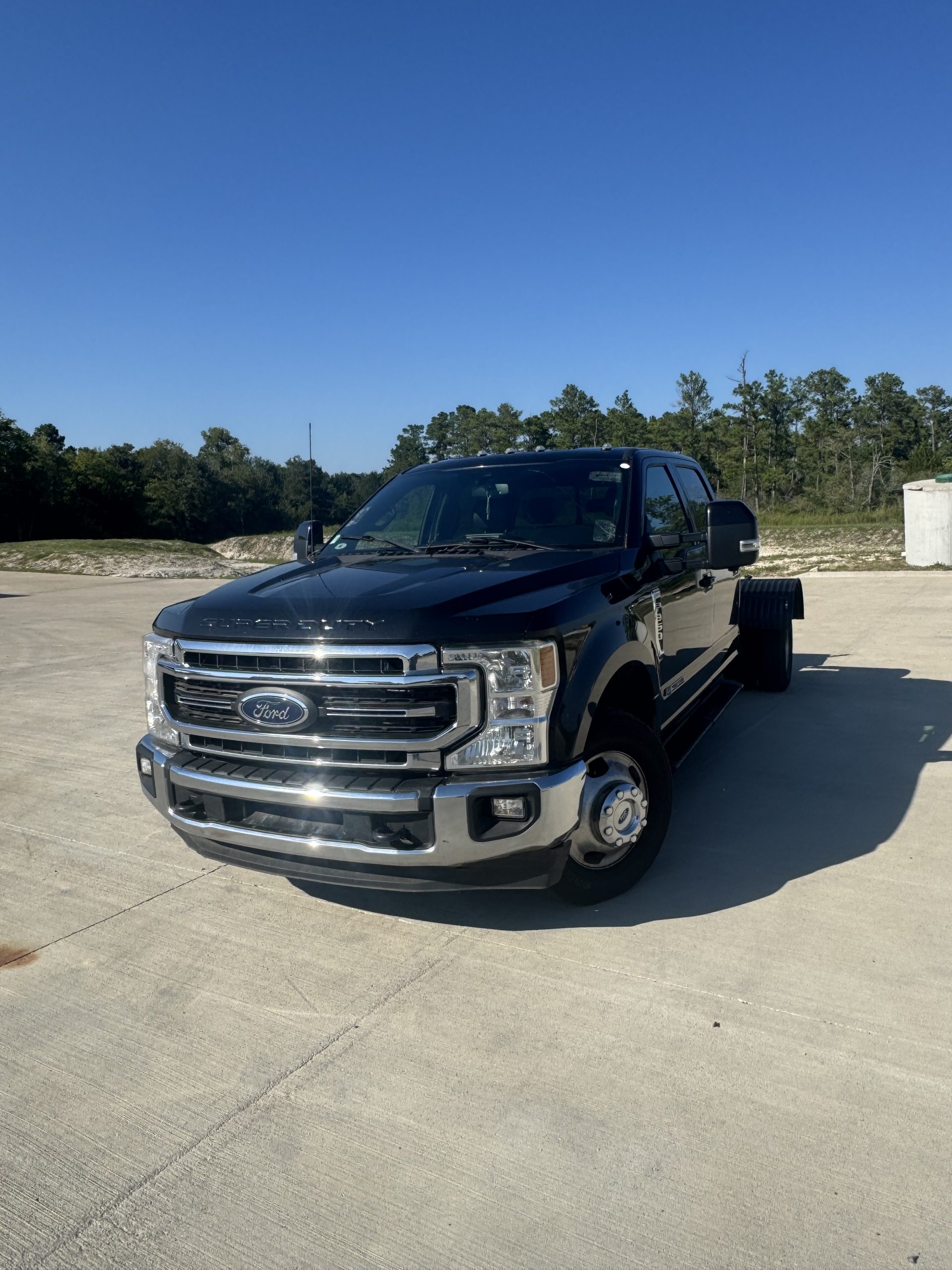2022 FORD F-350 SUPER DUTY LARIAT