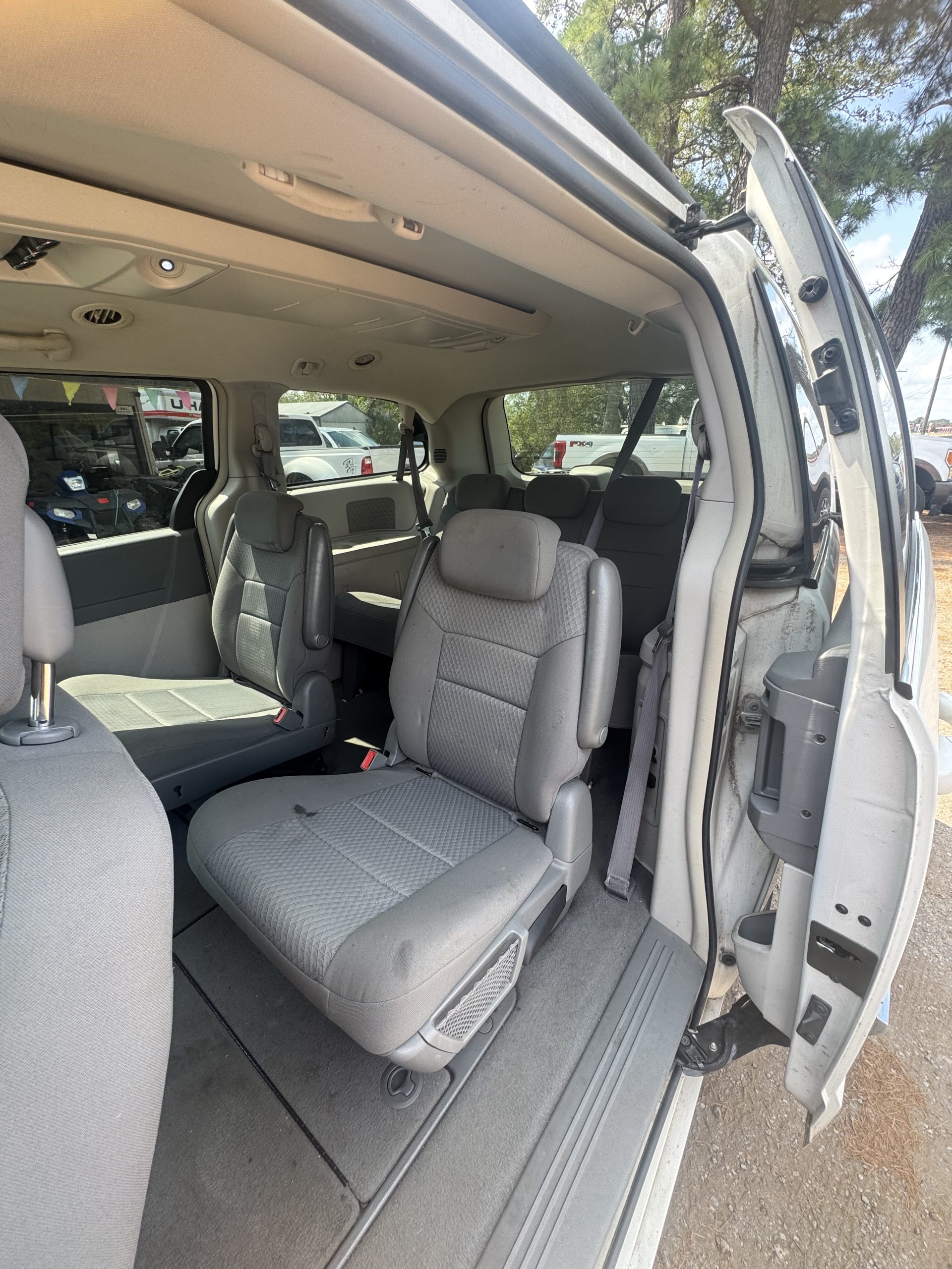 2010 CHRYSLER TOWN AND COUNTRY TOURING