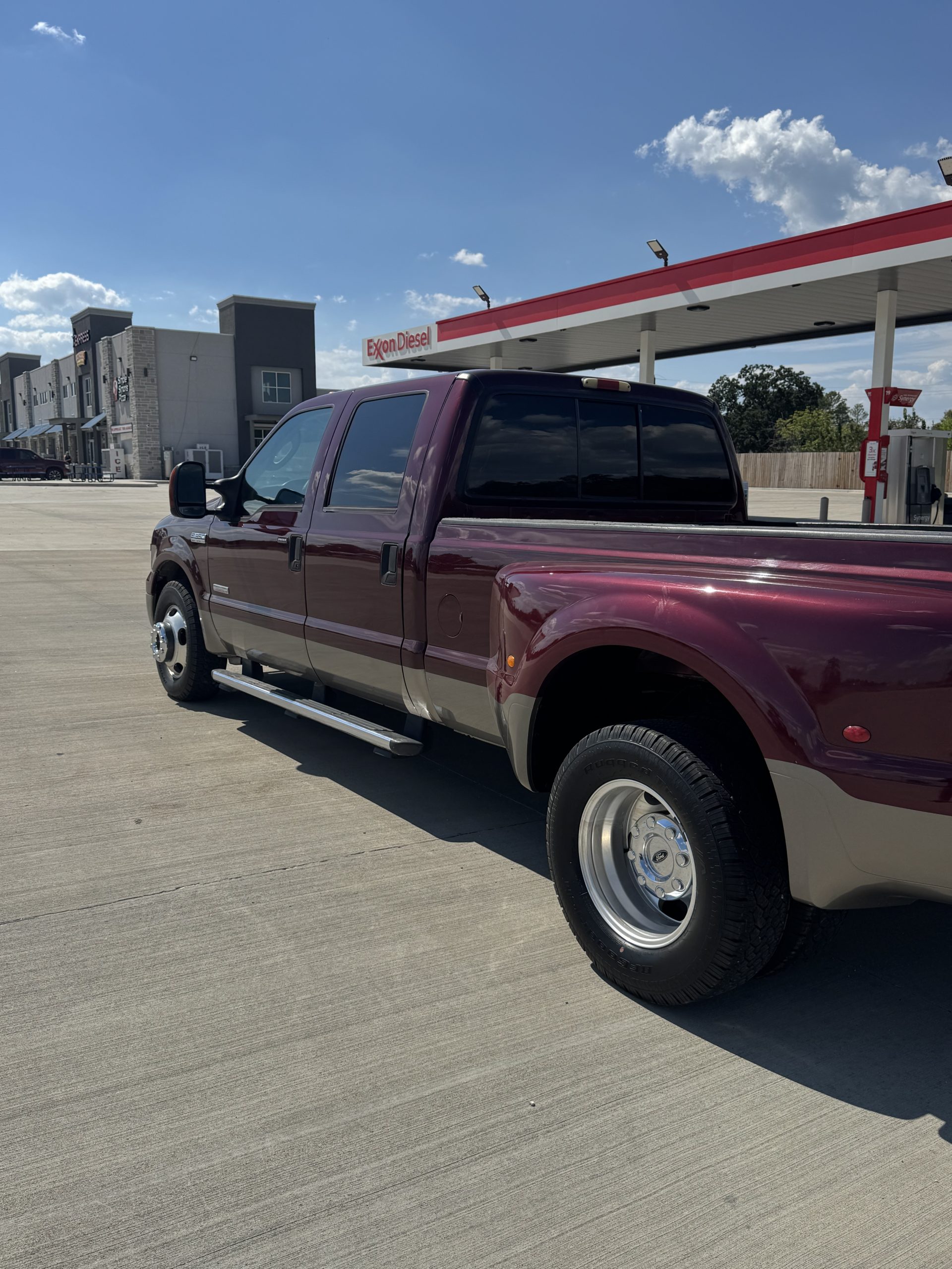 2005 FORD SUPER DUTY LARIAT