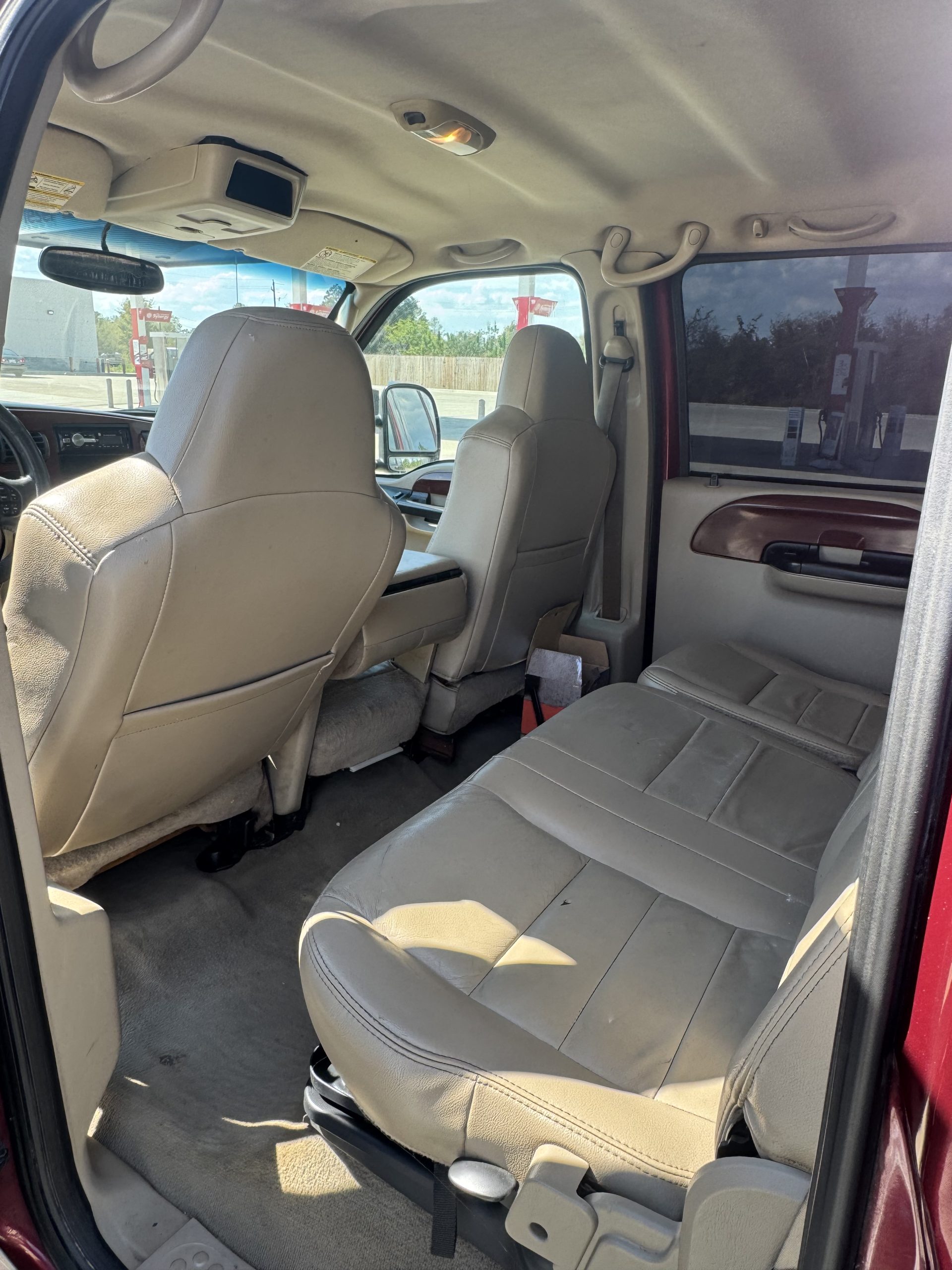 2005 FORD SUPER DUTY LARIAT