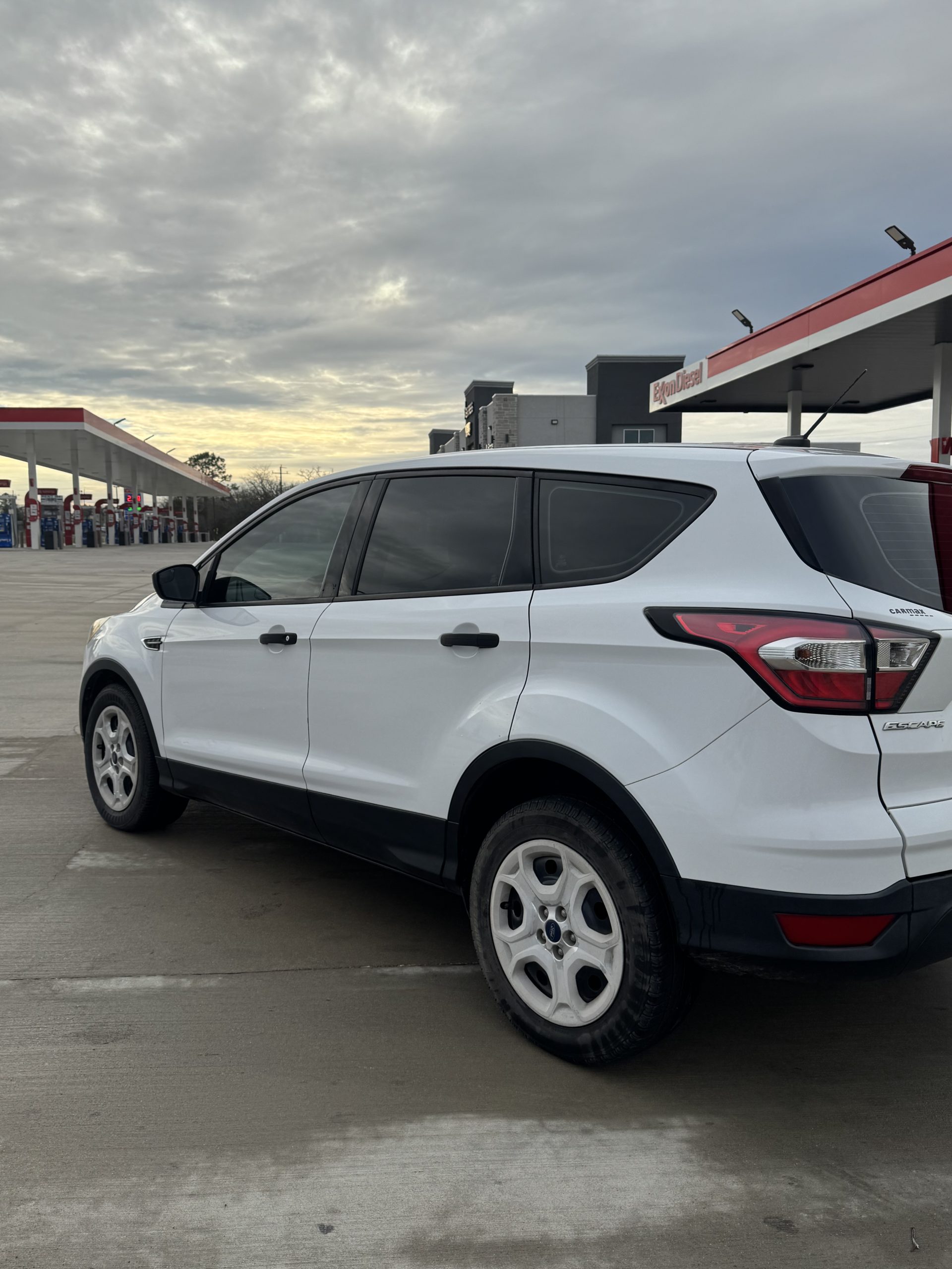2017 FORD ESCAPE S