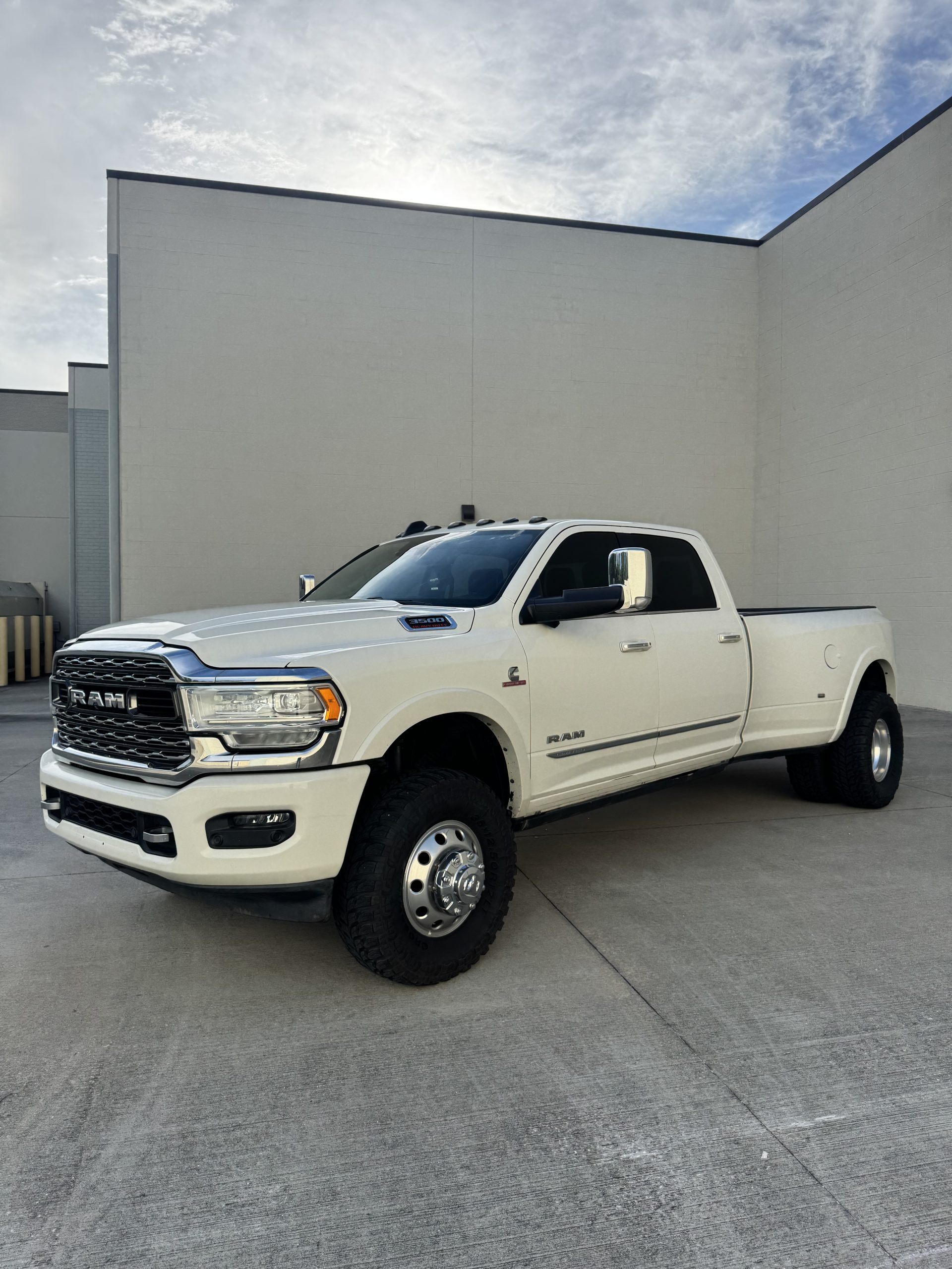 2020 RAM 3500 LIMITED