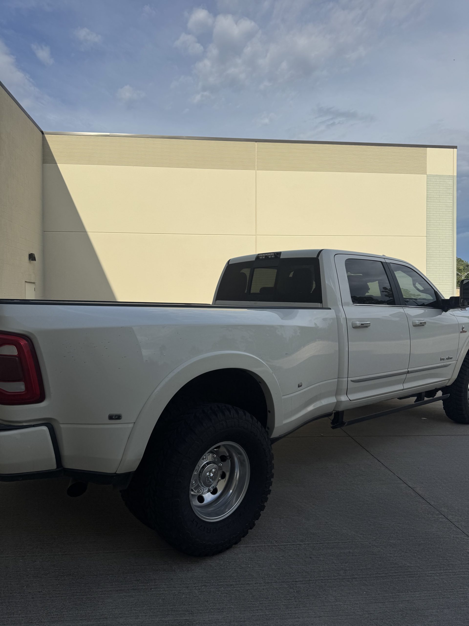 2020 RAM 3500 LIMITED